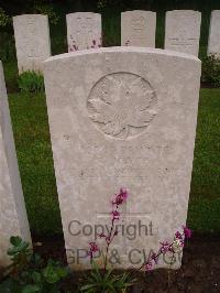 Etaples Military Cemetery - Joyce, J